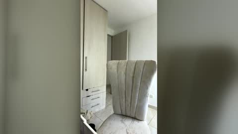 Snapshot of katherin_cruzz chatting on April 2026 06:05:02 PM katherin online show from April 2026 06:05:02 PM