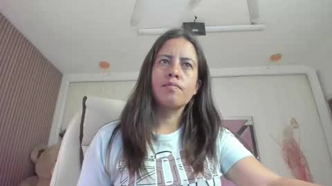 Snapshot of kathina_giraldo chatting on March 2026 01:44:02 PM Paola online show from March 2026 01:44:02 PM