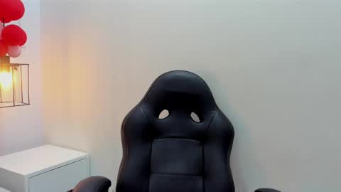 Khaty online show from February 2025 11:49:01 AM