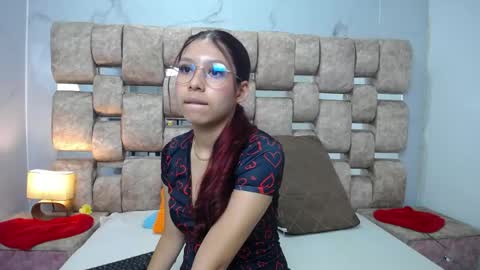 Snapshot of kathyaiden chatting on April 2026 04:09:02 PM Kaht y Aiden online show from April 2026 04:09:02 PM