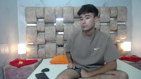 Kaht y Aiden online show from July 2026 02:32:02 PM