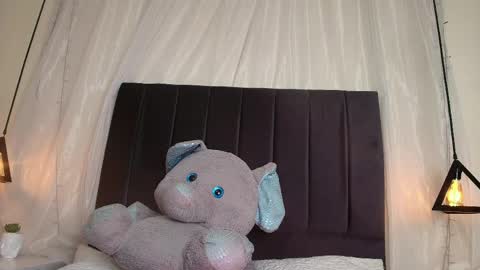 Katia  online show from April 2026 03:26:01 AM