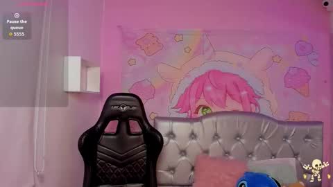 KATIA  online show from October 2025 01:02:02 PM