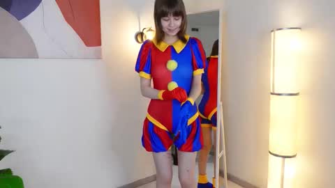 Katie online show from October 2025 01:56:01 PM