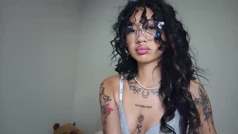 katiecai online show from April 2026 04:56:01 AM