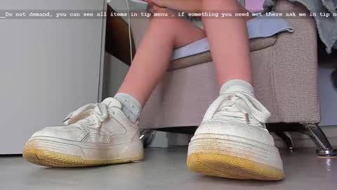 Snapshot of katiewoww chatting on September 2025 02:50:01 PM Miss Katie online show from September 2025 02:50:01 PM