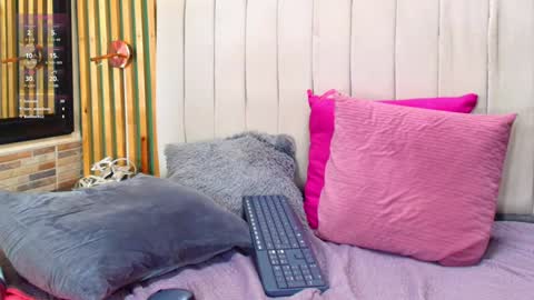 K A T L Y N  online show from February 2025 10:29:02 PM