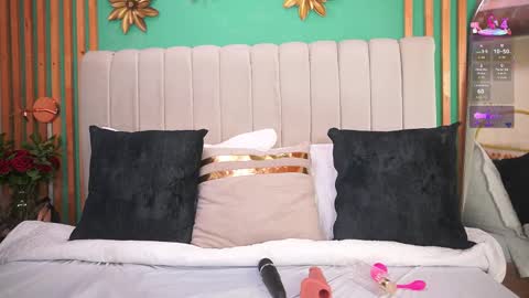 K A T L Y N  online show from September 2025 07:35:01 PM