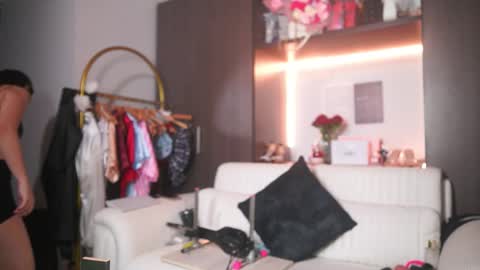 K A T L Y N  online show from March 2026 06:12:02 PM