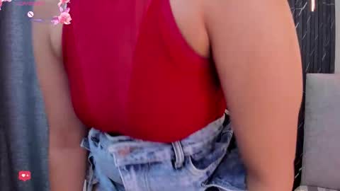 Keyla online show from November 2025 07:10:01 PM