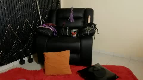 Katt  online show from September 2025 05:36:01 PM