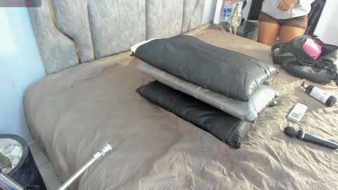 Katerine online show from February 2025 03:32:02 AM