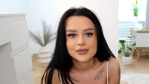 Snapshot of katty_pery chatting on April 2026 02:20:01 PM Katty Perry online show from April 2026 02:20:01 PM