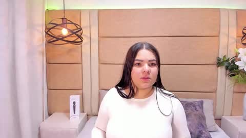 Snapshot of kattyarogers chatting on October 2025 12:00:02 PM KattyaRogers online show from October 2025 12:00:02 PM