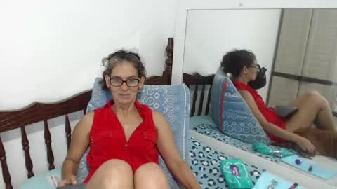 Snapshot of kattydirty144 chatting on December 2024 05:46:01 PM angel online show from December 2024 05:46:01 PM