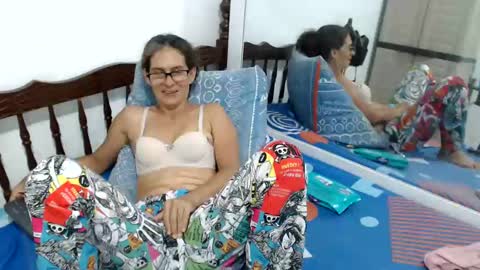 Snapshot of kattydirty144 chatting on January 2025 10:34:01 PM angel online show from January 2025 10:34:01 PM
