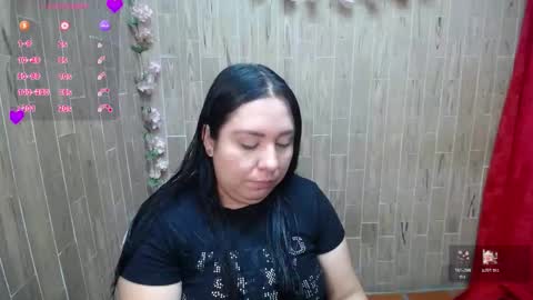 Snapshot of katy2425 chatting on November 2025 01:48:01 AM Katy online show from November 2025 01:48:01 AM