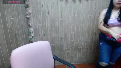 Snapshot of katy2425 chatting on December 2025 03:48:01 AM Katy online show from December 2025 03:48:01 AM