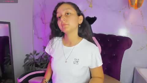 Snapshot of katy_sweet19 chatting on July 2026 10:32:02 AM Katy online show from July 2026 10:32:02 AM