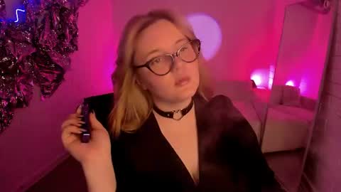 Snapshot of katybriggs chatting on July 2026 06:17:01 AM Katy online show from July 2026 06:17:01 AM