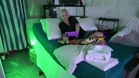 katycouple69 online show from March 2026 07:12:02 AM