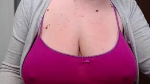 Katy online show from November 2025 03:07:01 AM