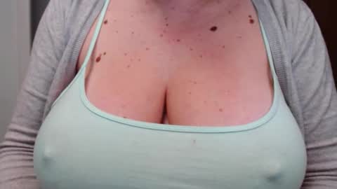 Katy online show from November 2025 03:49:02 AM