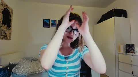 Snapshot of kawa_ka chatting on October 2025 10:37:01 PM kawa_ka online show from October 2025 10:37:01 PM