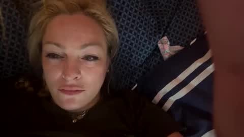 kay_la online show from September 2025 11:45:02 AM