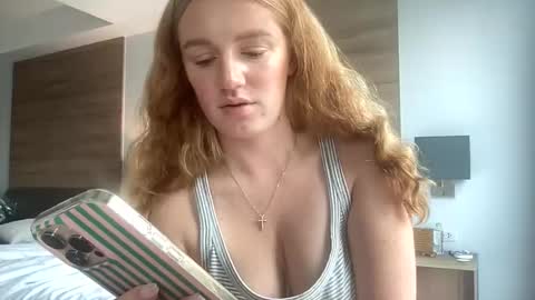 Kaybrookee online show from September 2025 04:01:01 AM