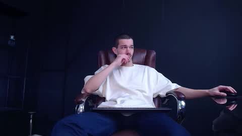 Snapshot of kaydendrew chatting on December 2025 05:24:02 AM KaydenDrew online show from December 2025 05:24:02 AM