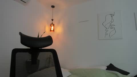      K A Y L A      online show from November 2025 06:03:01 AM