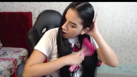 Kayla online show from October 2025 12:42:01 AM