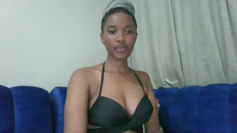 kaylar online show from November 2025 06:17:01 PM