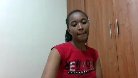 Snapshot of kaylar005 chatting on June 2026 04:31:02 PM kaylar online show from June 2026 04:31:02 PM