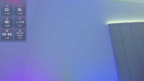 Kayla online show from October 2025 07:00:01 PM