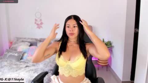 INSTAGRAM AND TW 11kayle online show from January 2025 04:29:01 PM