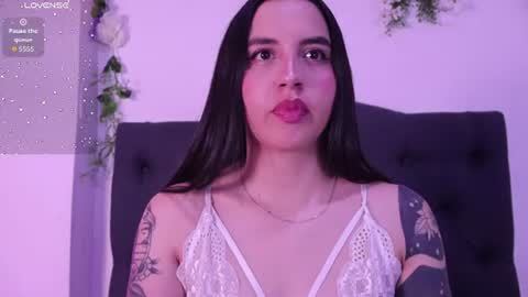 Snapshot of kaylee_lee chatting on June 2026 04:04:02 AM kaylee_lee online show from June 2026 04:04:02 AM