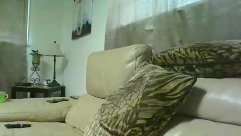 Snapshot of kayleekakesnslim chatting on September 2025 06:20:01 PM kaylee kakes online show from September 2025 06:20:01 PM