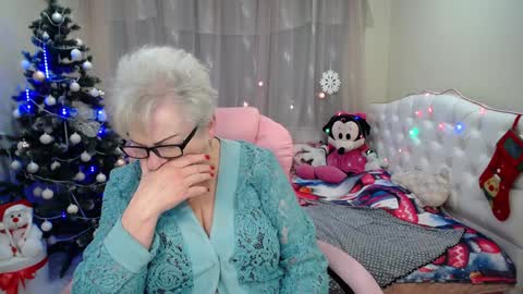 kaylesmoll online show from December 2024 01:36:02 AM