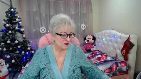 kaylesmoll online show from January 2025 07:23:01 PM