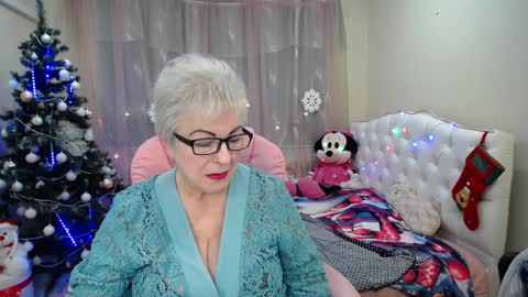 kaylesmoll online show from January 2025 04:28:01 AM