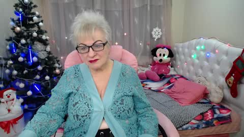 kaylesmoll online show from January 2025 02:36:01 AM