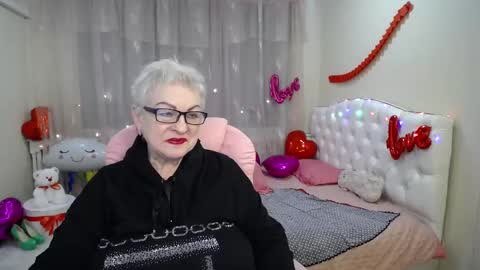 kaylesmoll online show from February 2025 05:15:02 AM