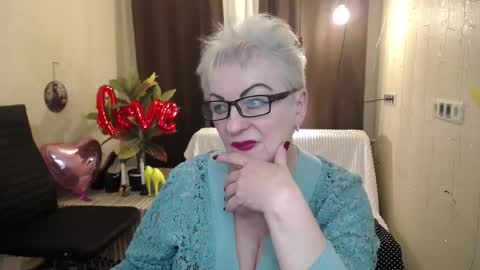 kaylesmoll online show from February 2025 02:53:01 AM