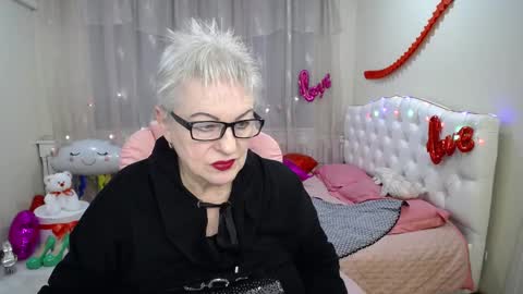 kaylesmoll online show from February 2025 03:28:01 AM