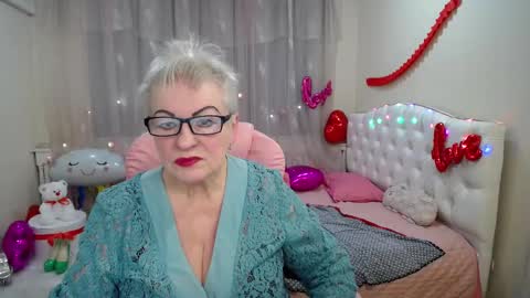 kaylesmoll online show from February 2025 08:16:02 PM