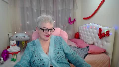 kaylesmoll online show from February 2025 01:57:01 AM