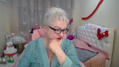 kaylesmoll online show from March 2025 01:58:02 AM