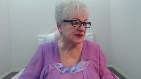 Snapshot of kaylesmoll chatting on July 2026 06:56:01 PM kaylesmoll online show from July 2026 06:56:01 PM